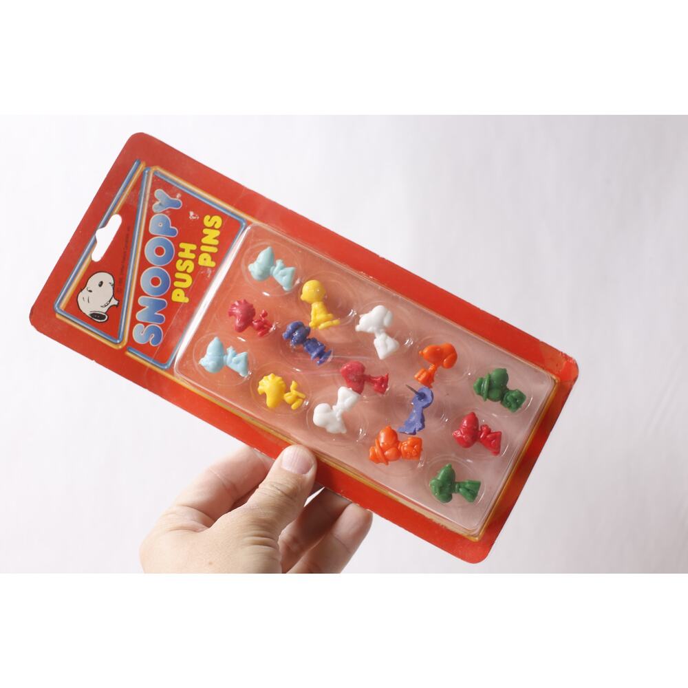 Peanuts Snoopy Push Pins Vintage Colorful Stationery ~ 260507-WH 646
